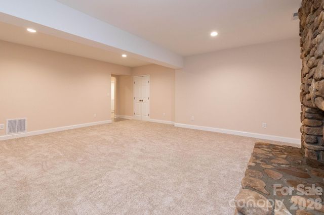 68 Sigmon Road, Fletcher, NC 28732