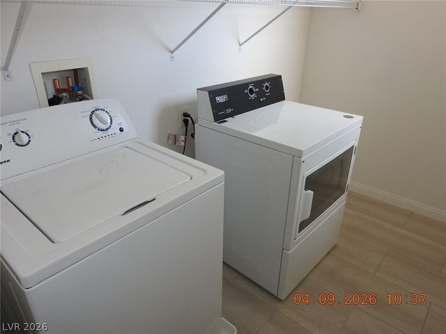 390 FRINGE RUFF Drive, Las Vegas, NV 89148