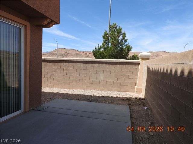 390 FRINGE RUFF Drive, Las Vegas, NV 89148