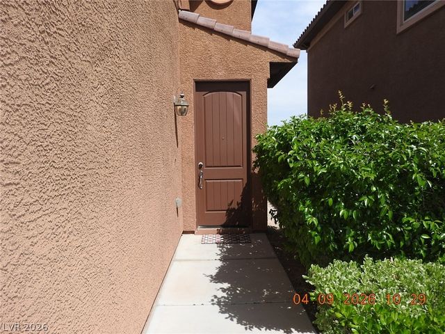 390 FRINGE RUFF Drive, Las Vegas, NV 89148