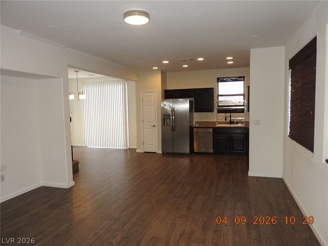 390 FRINGE RUFF Drive, Las Vegas, NV 89148