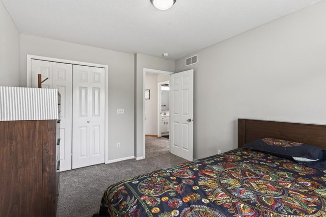 3351 N View Lane, Woodbury, MN 55125