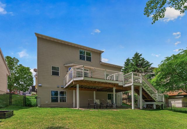 3351 N View Lane, Woodbury, MN 55125