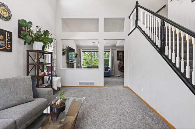 3351 N View Lane, Woodbury, MN 55125
