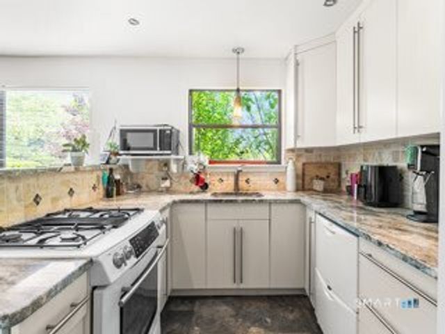 3 Clemens Court 3, Rocky Hill, CT 06067