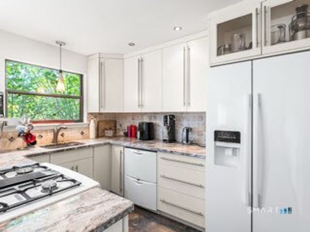 3 Clemens Court 3, Rocky Hill, CT 06067