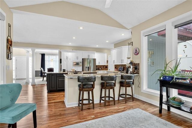 14226 S Shannan Lane, Olathe, KS 66062