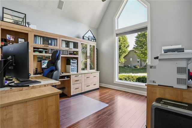 14226 S Shannan Lane, Olathe, KS 66062