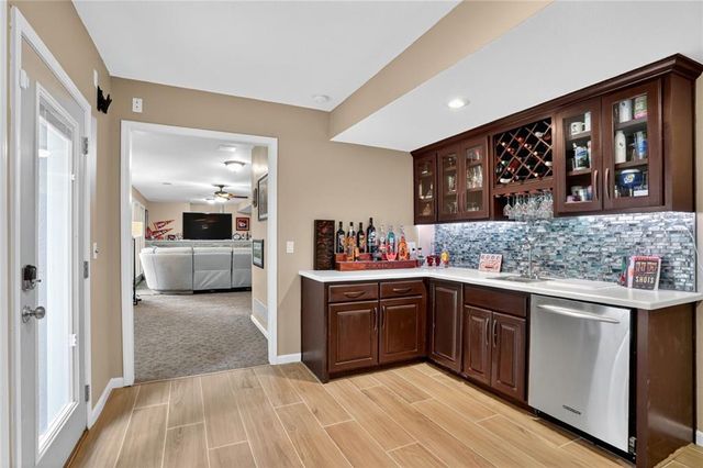 14226 S Shannan Lane, Olathe, KS 66062