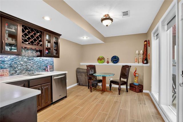 14226 S Shannan Lane, Olathe, KS 66062