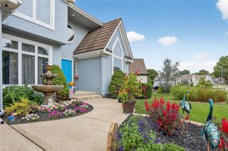 14226 S Shannan Lane, Olathe, KS 66062