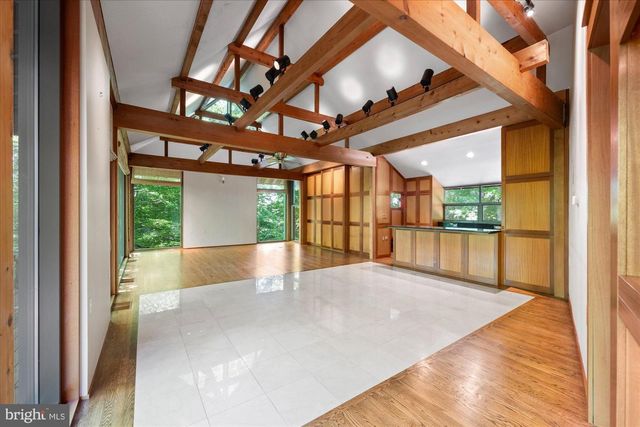 7575 POTOMAC FALLS RD, Mclean, VA 22102