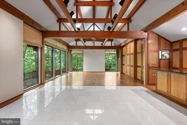 7575 POTOMAC FALLS RD, Mclean, VA 22102