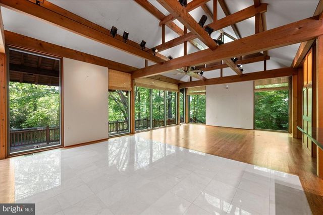 7575 POTOMAC FALLS RD, Mclean, VA 22102