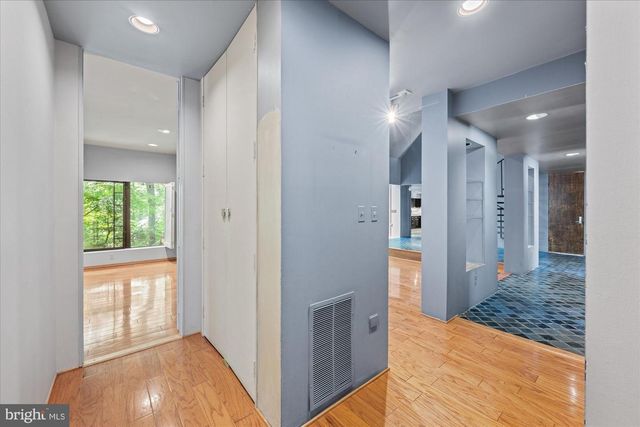 7575 POTOMAC FALLS RD, Mclean, VA 22102
