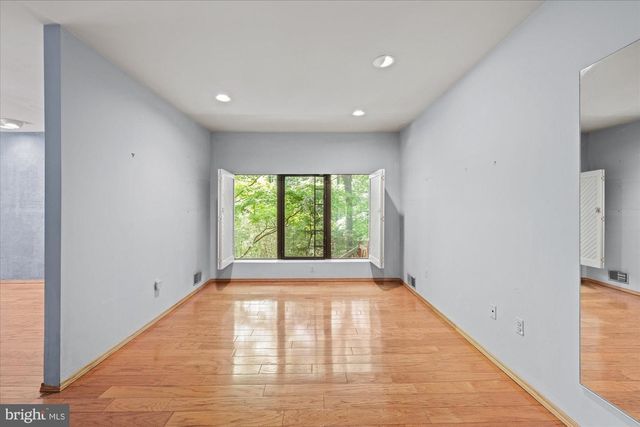 7575 POTOMAC FALLS RD, Mclean, VA 22102
