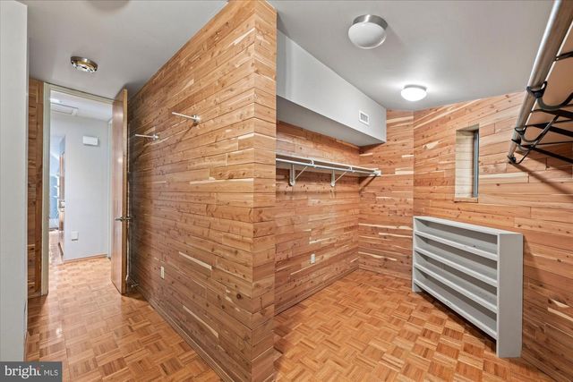 7575 POTOMAC FALLS RD, Mclean, VA 22102