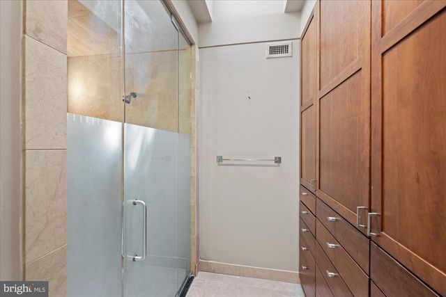 7575 POTOMAC FALLS RD, Mclean, VA 22102