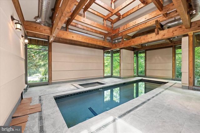 7575 POTOMAC FALLS RD, Mclean, VA 22102