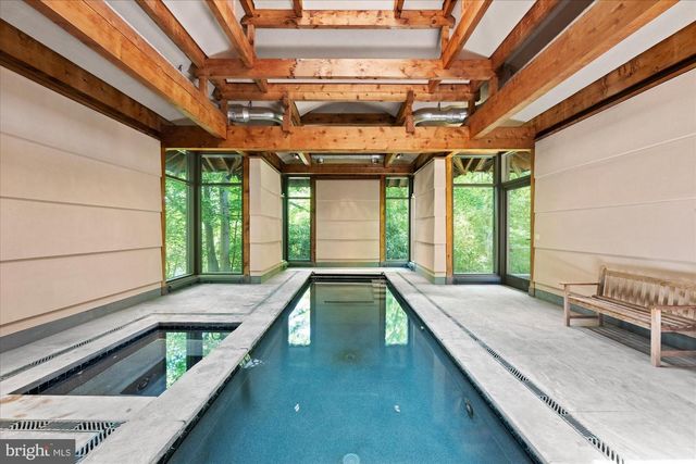 7575 POTOMAC FALLS RD, Mclean, VA 22102