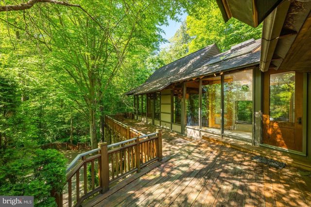 7575 POTOMAC FALLS RD, Mclean, VA 22102