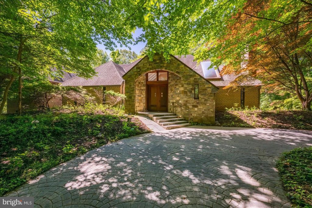 7575 POTOMAC FALLS RD, Mclean, VA 22102