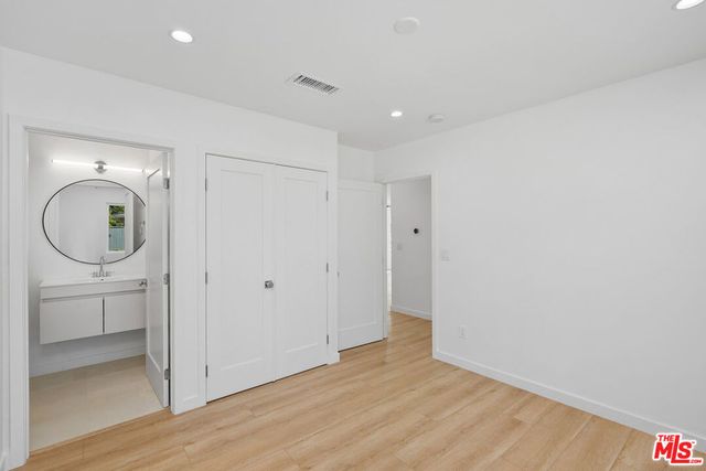 7823 Kenyon Avenue, Los Angeles, CA 90045