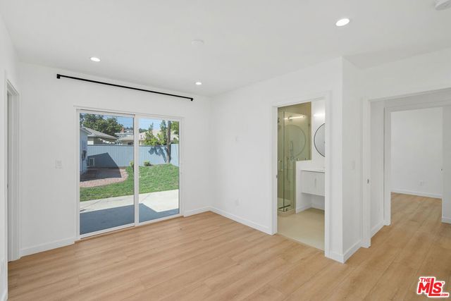 7823 Kenyon Avenue, Los Angeles, CA 90045