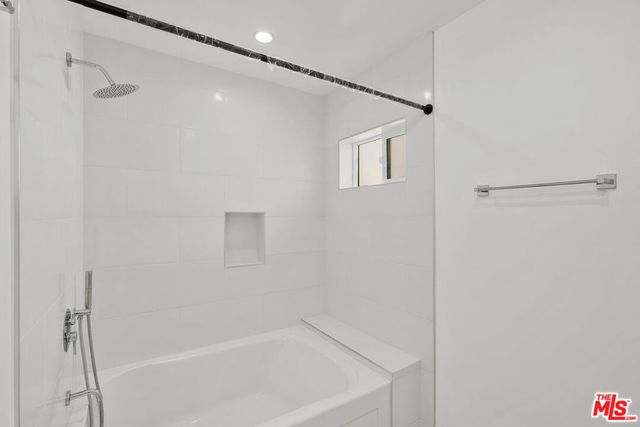 7823 Kenyon Avenue, Los Angeles, CA 90045