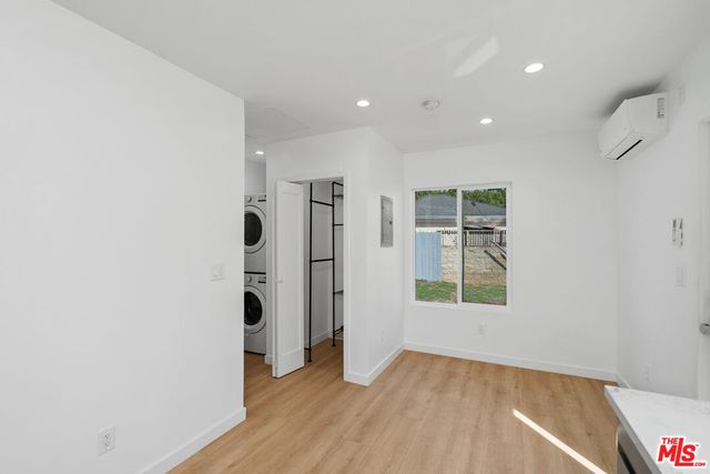 7823 Kenyon Avenue, Los Angeles, CA 90045