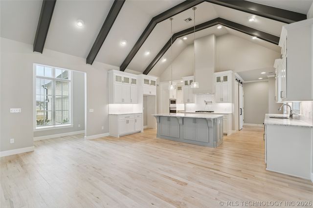 8622 S Timber Wolf Drive, Broken Arrow, OK 74014