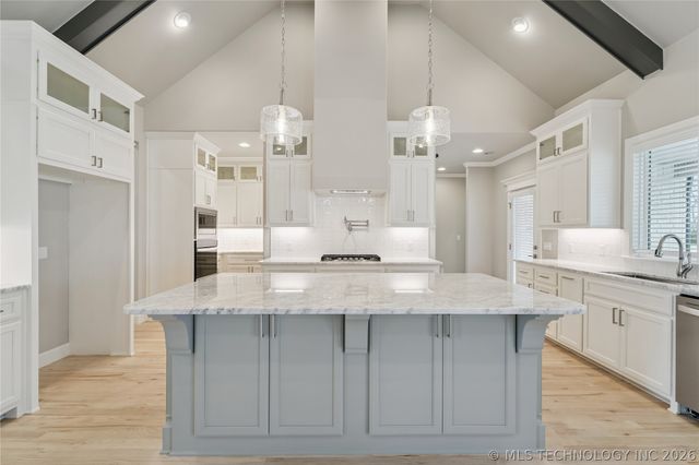 8622 S Timber Wolf Drive, Broken Arrow, OK 74014