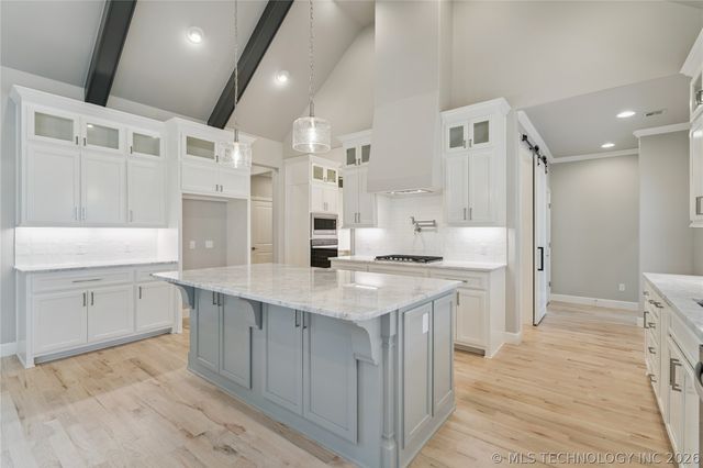 8622 S Timber Wolf Drive, Broken Arrow, OK 74014