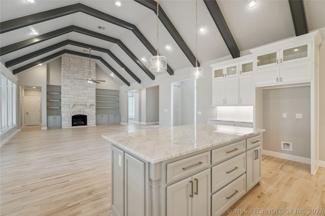 8622 S Timber Wolf Drive, Broken Arrow, OK 74014