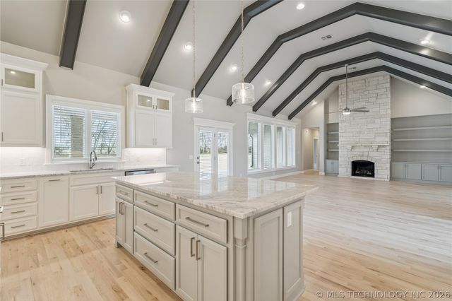 8622 S Timber Wolf Drive, Broken Arrow, OK 74014