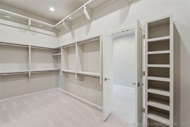 8622 S Timber Wolf Drive, Broken Arrow, OK 74014