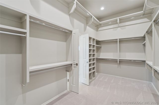 8622 S Timber Wolf Drive, Broken Arrow, OK 74014