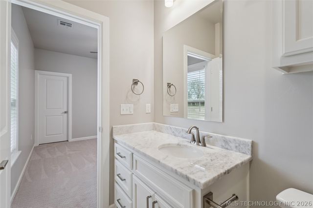 8622 S Timber Wolf Drive, Broken Arrow, OK 74014