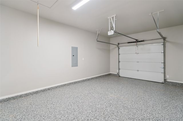 8622 S Timber Wolf Drive, Broken Arrow, OK 74014