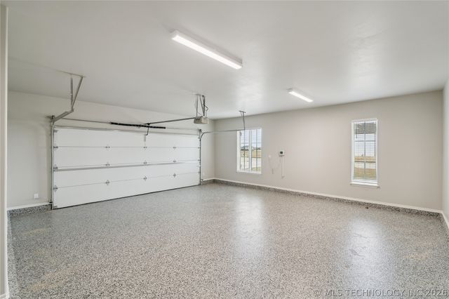 8622 S Timber Wolf Drive, Broken Arrow, OK 74014