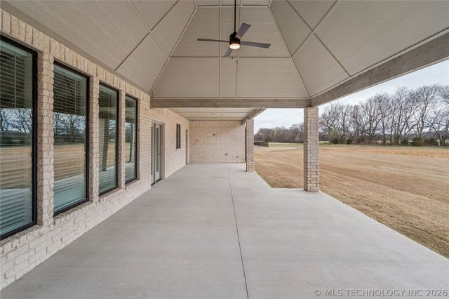 8622 S Timber Wolf Drive, Broken Arrow, OK 74014