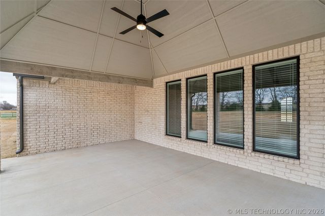 8622 S Timber Wolf Drive, Broken Arrow, OK 74014