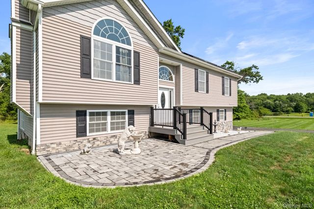 573 Dubois Road, Wallkill, NY 12589