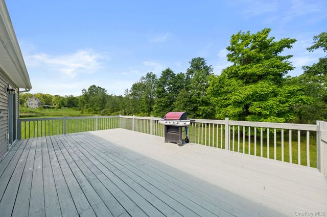 573 Dubois Road, Wallkill, NY 12589