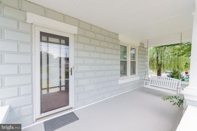 230 JEFFERSON ST, Martinsburg, WV 25401