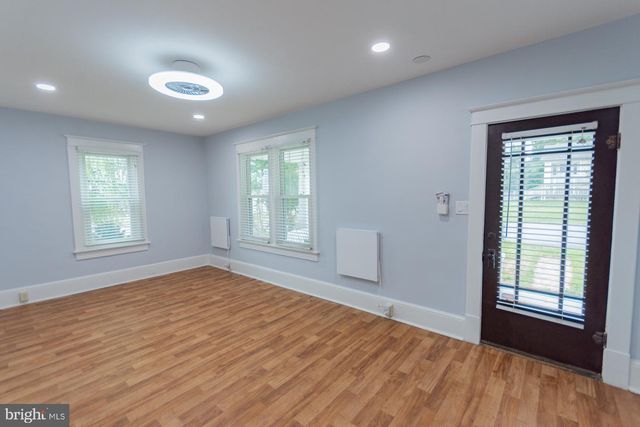 230 JEFFERSON ST, Martinsburg, WV 25401