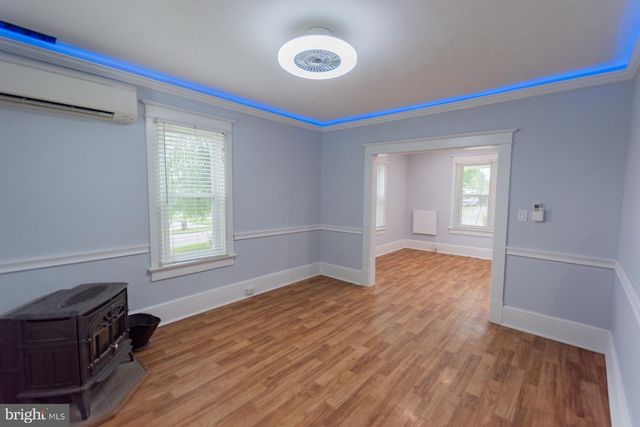 230 JEFFERSON ST, Martinsburg, WV 25401