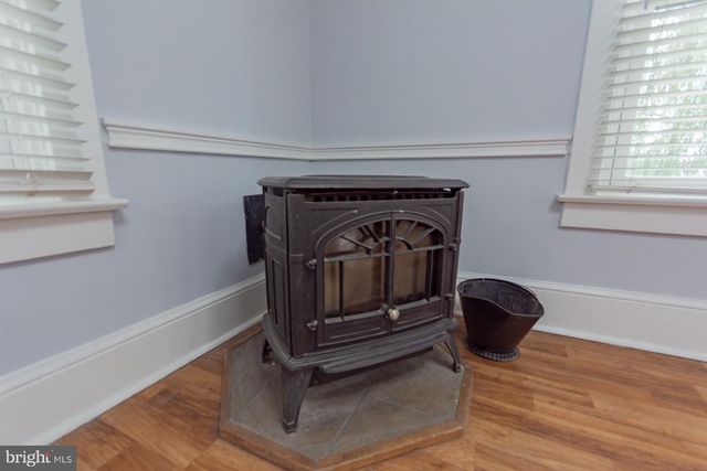 230 JEFFERSON ST, Martinsburg, WV 25401