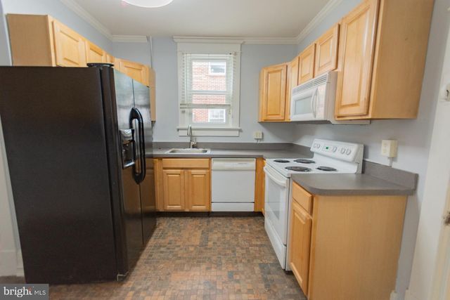230 JEFFERSON ST, Martinsburg, WV 25401