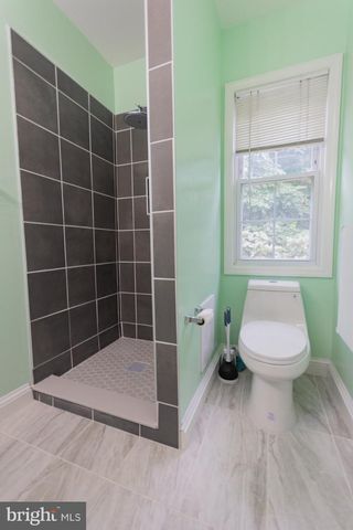 230 JEFFERSON ST, Martinsburg, WV 25401